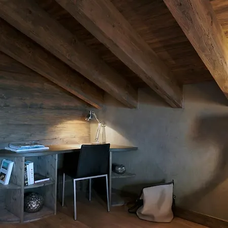 Luxury Penthouse Duplex In A Chalet, Villars-gryon 公寓式酒店 *